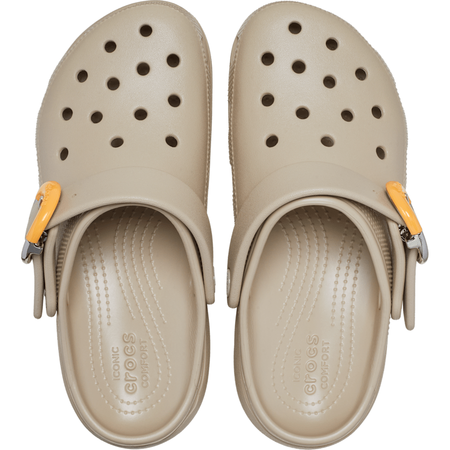 Classic Platform Dipped Buckle Clog - US 9851
